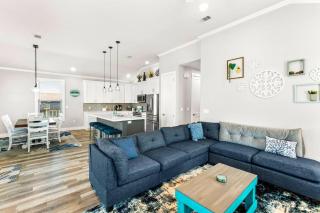 Family-Friendly Galveston Stay | Game Room + Porch - 6