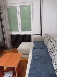 Izdajem stan na dan, Lepa Brena Kragujevac - Kragujevac - 0