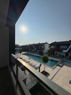 Gala Residence - Side - 3