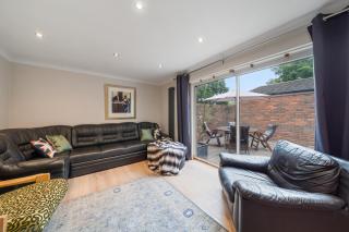 Cosy 3 BEDROOM Home with Garden, Ealing - Greenford - 8