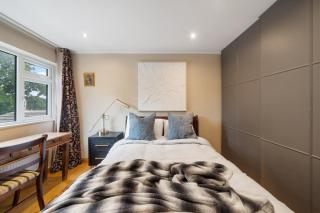 Cosy 3 BEDROOM Home with Garden, Ealing - Greenford - 4