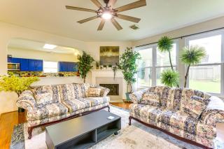 4 Mi to Old Town Spring Family Retreat with Yard! - Spring - 7