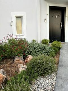 Mont Parnes Little House - 2