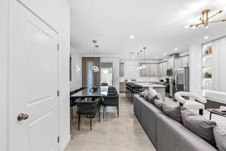 2025 Brand NEW 4 Bedrooms At Solara Resort - 5