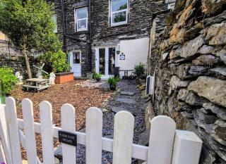 The Wonky Burrow - Windermere - 0