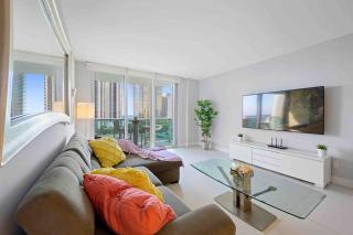 Luxe Apt Ocean View Steps Away Beach Sunny Isles - 9