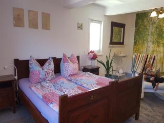 Charming holiday home with natural garden in Kaltennordheim-Thuringia - Unterweid - 2