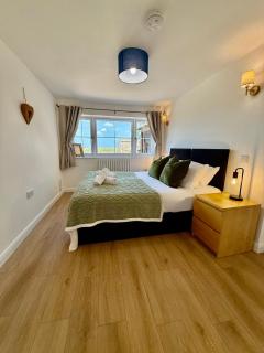 Four Counties Cottage in Collyweston, Perfect for Getaways with Free Parking - Collyweston - 1