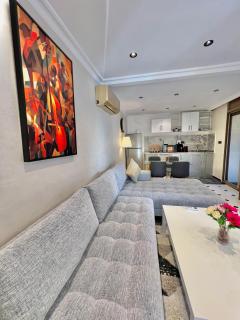 Villa 3 Charme avec Vue sur Mer, Jacuzzi Privé, Face au Carrousel Mall Rabat - 9