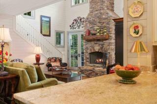 Cashiers Lux Mountain Home - Large Fire Pit - 3