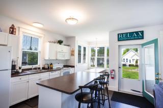 The Milkweed - 18 Meadow View - 0