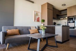 Chic 2BR Haven in the Heart of Las Condes Oasis - Santiago - 8