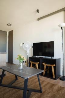 Chic 2BR Haven in the Heart of Las Condes Oasis - Santiago - 3