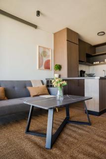 Chic 2BR Haven in the Heart of Las Condes Oasis - Santiago - 4