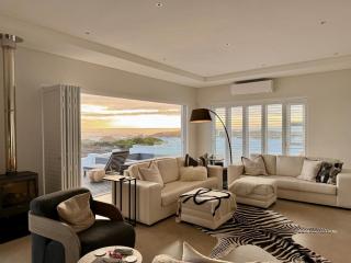 Jonesy's Place on the Beach - 2