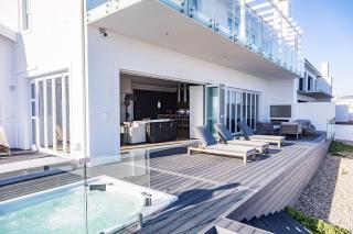 Jonesy's Place on the Beach - Yzerfontein - 5