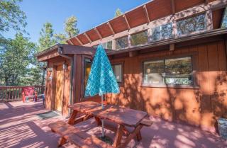 The Abba's Nest with Hot Tub BBQ and Large Backyard! - Big Bear Lake - 2