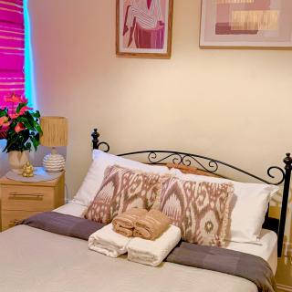 Heron Gate Comfort, Park and Pillow - Cork - 3