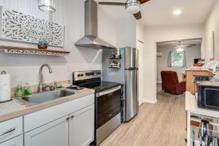 Walk to ENMU Quiet Casita with Pet-Friendly Yard - Portales - 8