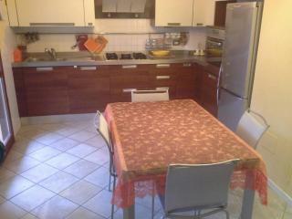 Appartamento 150 mt dal mare con giardino, 2 camere e aria condizionata BIANCOFIORE - Fano - 3