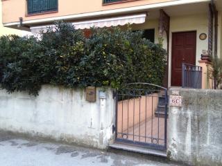 Appartamento 150 mt dal mare con giardino, 2 camere e aria condizionata BIANCOFIORE - Fano - 1