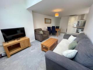 2 Bedroom Flat - Cirencester - 0