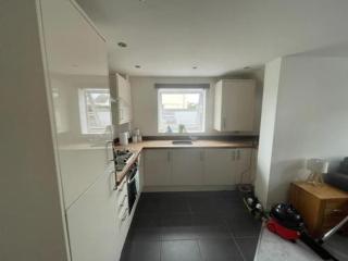 2 Bedroom Flat - Cirencester - 3