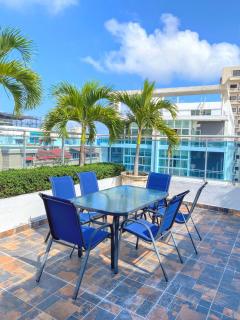 Luxury Getaway Pool, King Size, Centric - Santo Domingo - 8