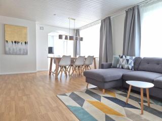 Apartment for 7, close to Zurich and Luzern, free private parking - Wohlen - 0