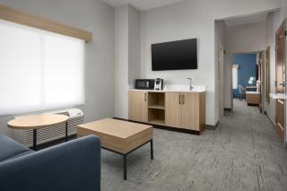 Holiday Inn Express Hotel & Suites DFW West - Hurst by IHG - 1