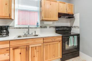 1 Mi to Dtwn Cumberland Historic Apt with Patio! - Cumberland - 1