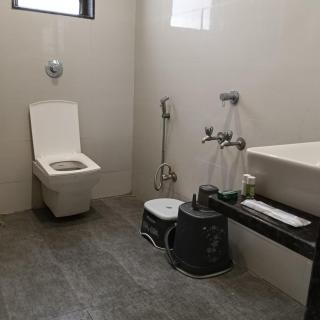 Hotel Raviera inn - Jāmb - 6