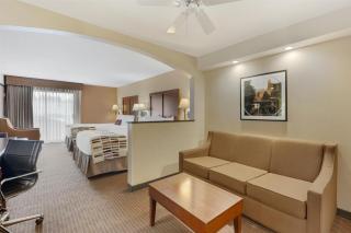 Best Western Alamo Suites - 2