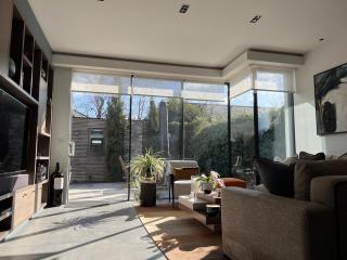 Luxury House with a Private Garden and Free Parking - Ponders End - 5