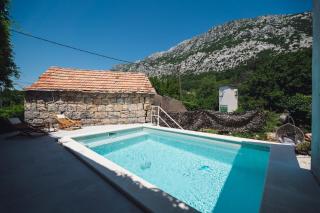 Maison Laurel - Beautiful Stone Estate With Private Pool, Near Split and Omiš - Gata - 3