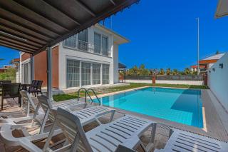 NEAR BY THE LAND OF LEGENDs , PRİVATE POOL , VİLLA LARİSA - Belek - 6