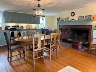 The Shipbuilder's Cottage-Two Century Old Charm - St. Martins - 7