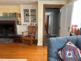 The Shipbuilder's Cottage-Two Century Old Charm - St. Martins - 3