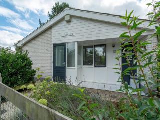 Bungalow in Sint Maartenszee near the Beach - Sint Maartensvlotbrug - 5