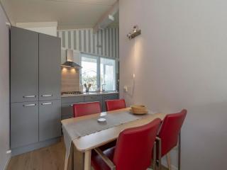 Bungalow in Sint Maartenszee near the Beach - Sint Maartensvlotbrug - 9