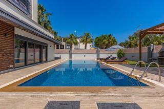 Near By The Land Of Legends , Villa BATiATUS - Belek - 2