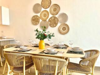 Peaceful 2BR 2BA in Bonita with Pool and Palm Tree Views - 2