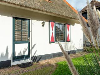 Elegant Home by the Beach - 4