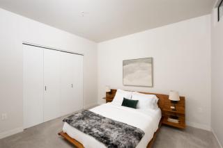 East Side Luxury 1BR Apt - Near Brady St with Balcony and Lounge - Milwaukee - 2
