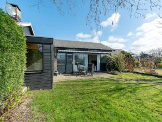 Bungalow near Sint Maartenszee Beach - Sint Maartensvlotbrug - 6