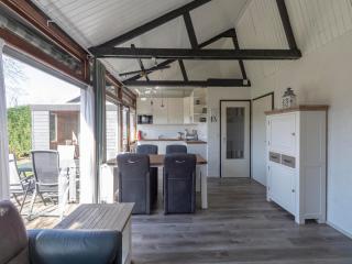 Boerenslag-2 bungalow, 5-guests opposite Beach - 9