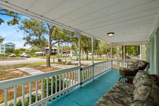 The Blue Dolphin Inn - 9
