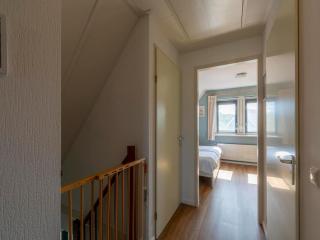 Holiday Home in Julianadorp near Beach - De Zandloper - 2