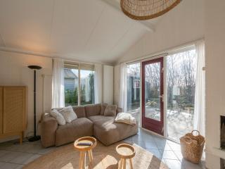 Holiday Home in Petten near Sandy Beach - Petten - 3