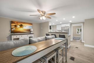 3BR Guest Escape with Pool and Theater - Palm Harbor - 9